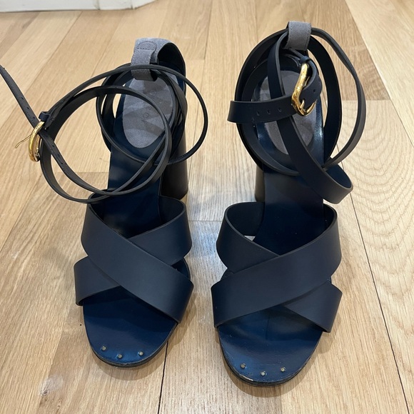 ✨Gucci Leather Heels✨ - Picture 2 of 16